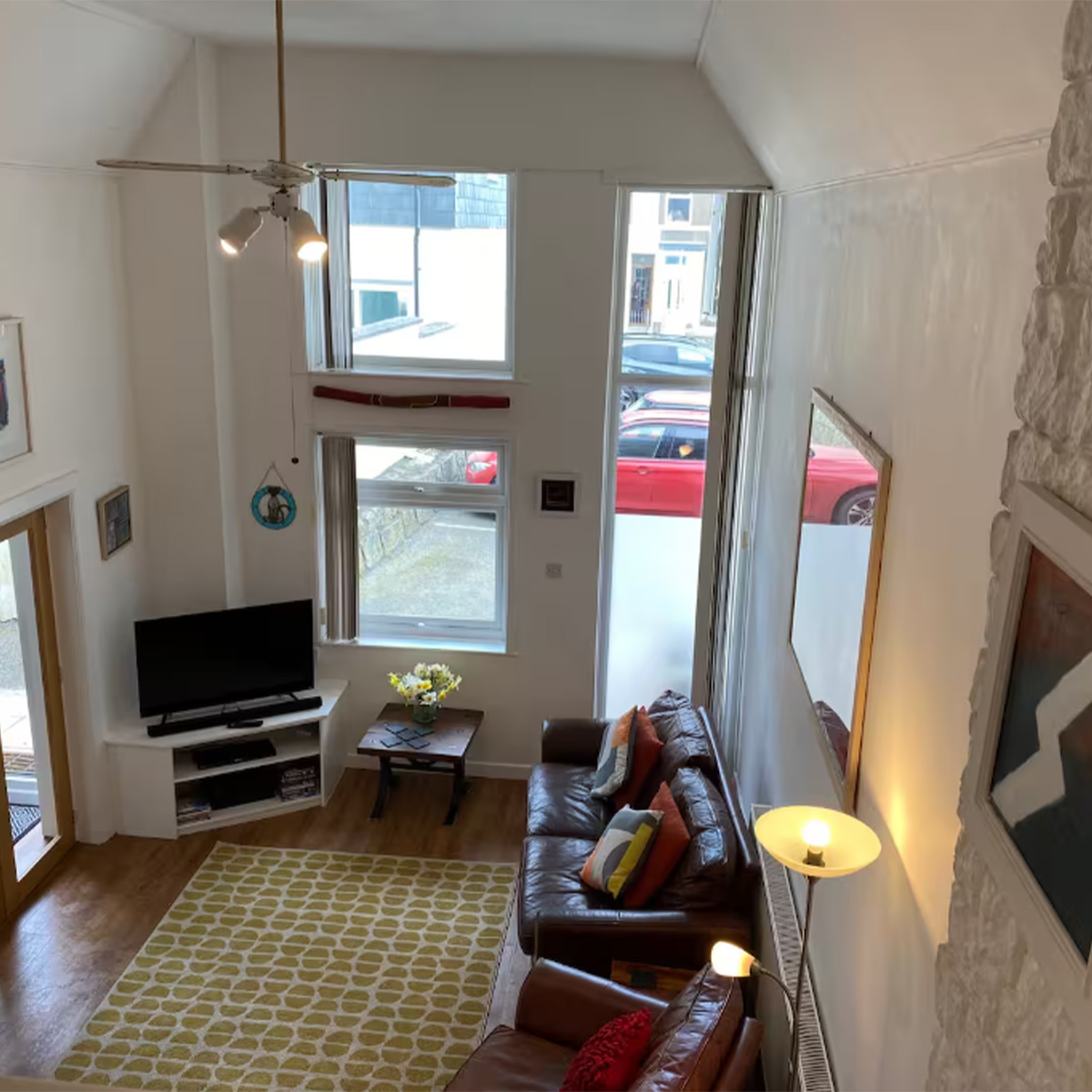 pats-place-st-ives-living-room-mezzanine